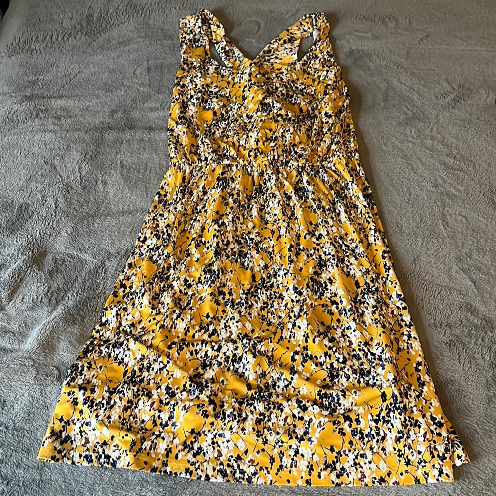 Women’s yellow floral midi dress